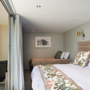 Zambezi-Queen_Triple-Suite